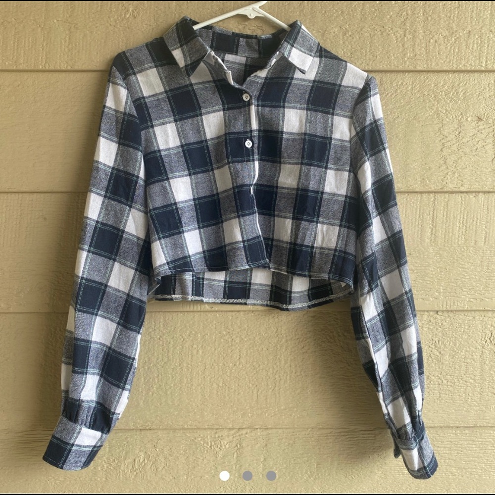 Cropped Long-Sleeve Plaid Button Up